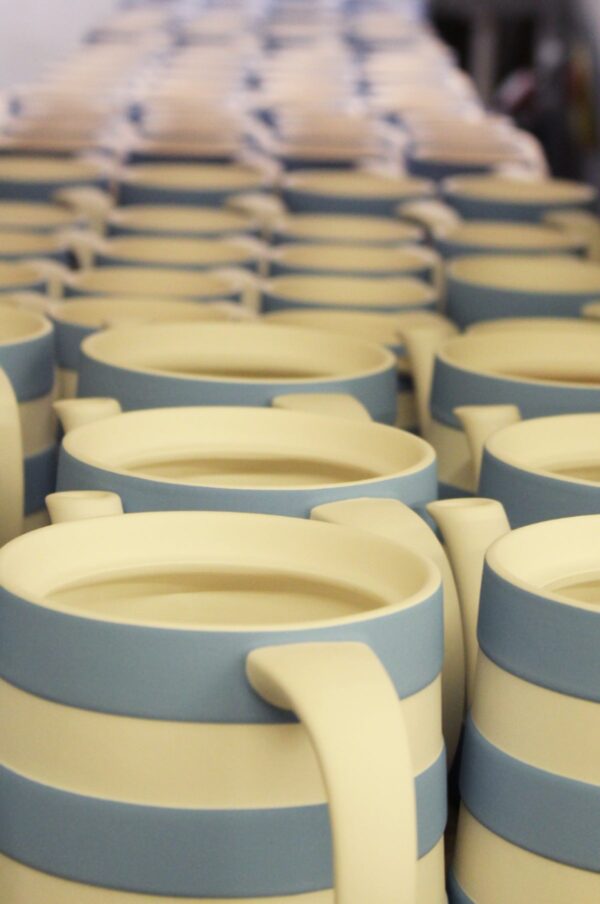 Rudani Classic Cornish Blue Teapot - Image 3